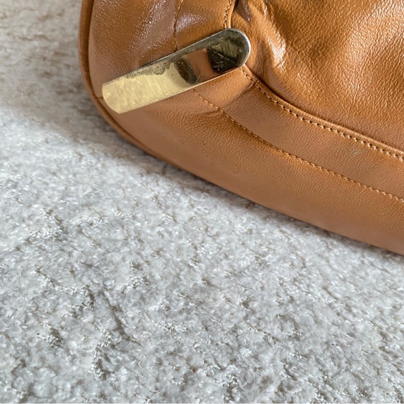 Lou Taylor | Vintage Shoulder Bag w/ Mirror Camel Made In Italy - Picture 6 of 16